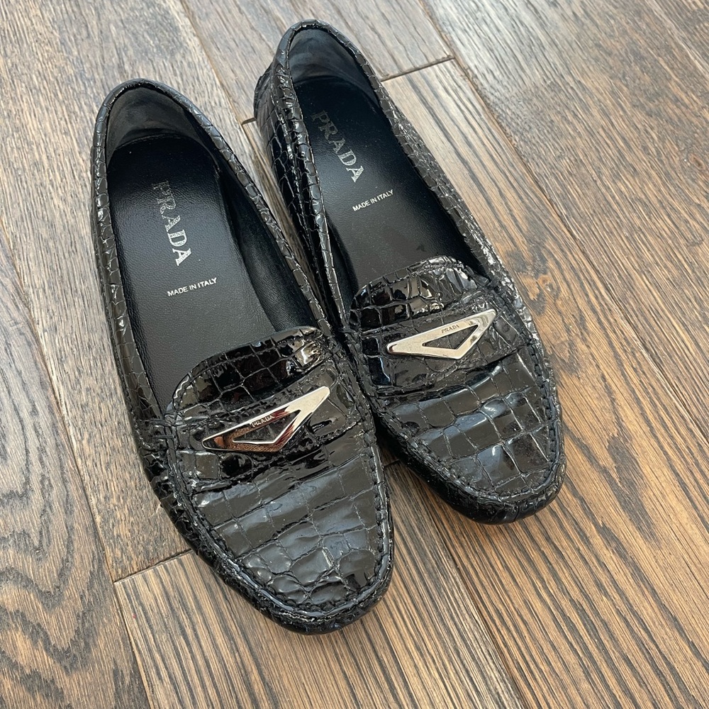 Women’s Prada driving shoes - Picture 2 of 8
